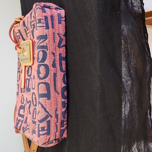 Dooney and Bourke Crossbody purse - Picture 9 of 14
